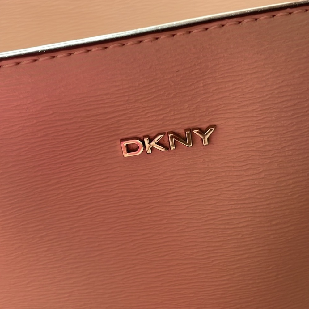 🌺DKNY dusty pink bag🌸 - Picture 14 of 17